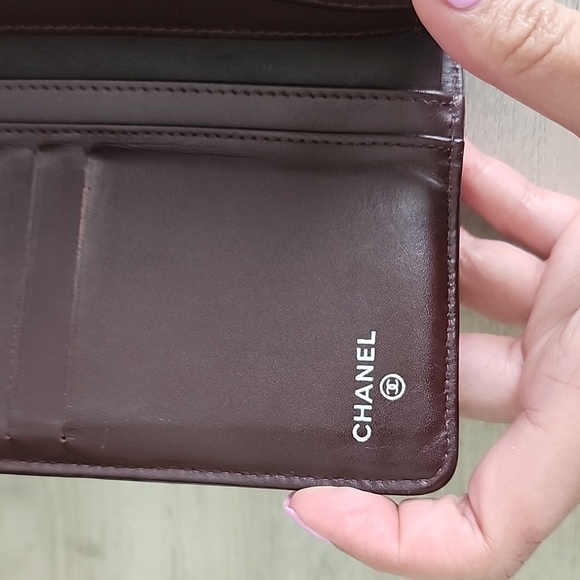 SOLD ☆Chanel Quilted Caviar Yen Wallet - Picture 4 of 9